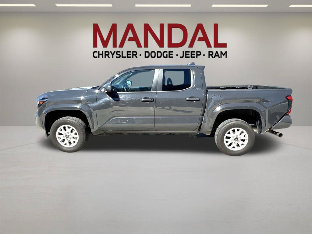 Used 2025 Toyota Tacoma SR5 RWD image 9