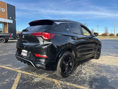 Used 2024 Buick Encore GX Sport Touring image 10