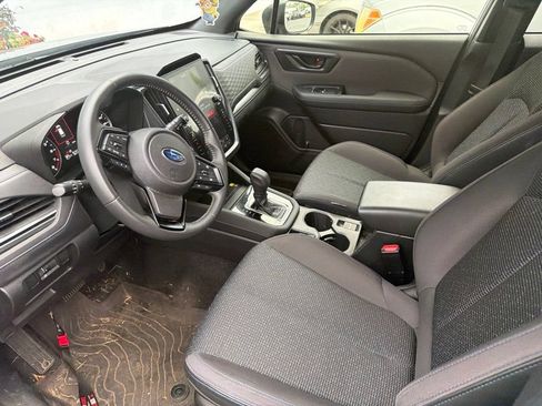 Used 2025 Subaru Forester Premium AWD/4WD image 9