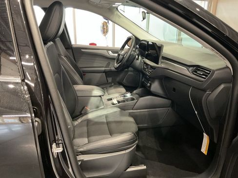 New 2026 Ford Escape SE image 23