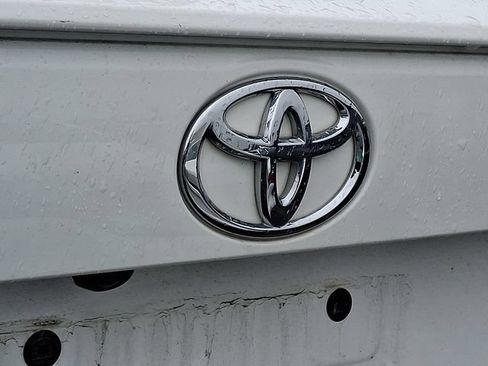 Used 2024 Toyota RAV4 XLE FWD image 8