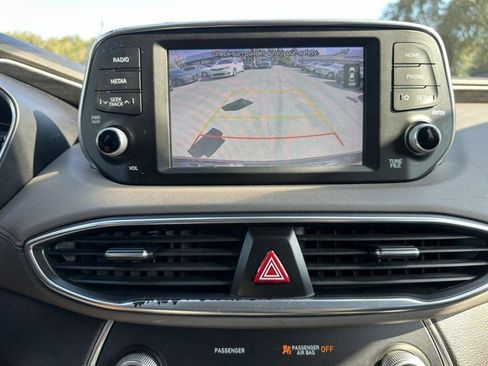 Used 2019 Hyundai Santa Fe SE image 29
