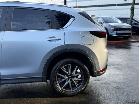 Used 2018 MAZDA CX-5 Touring w/ Preferred Equipment Package image 8