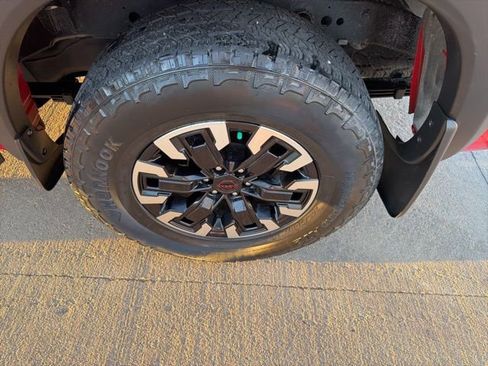 Used 2024 Nissan Frontier PRO-4X w/ Technology Package image 29