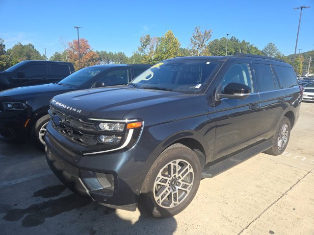 Used 2025 Ford Expedition Active AWD/4WD image 8