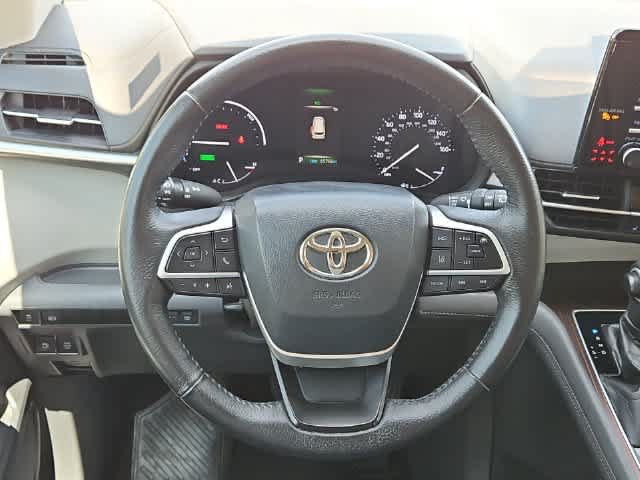Used 2021 Toyota Sienna XLE FWD image 21