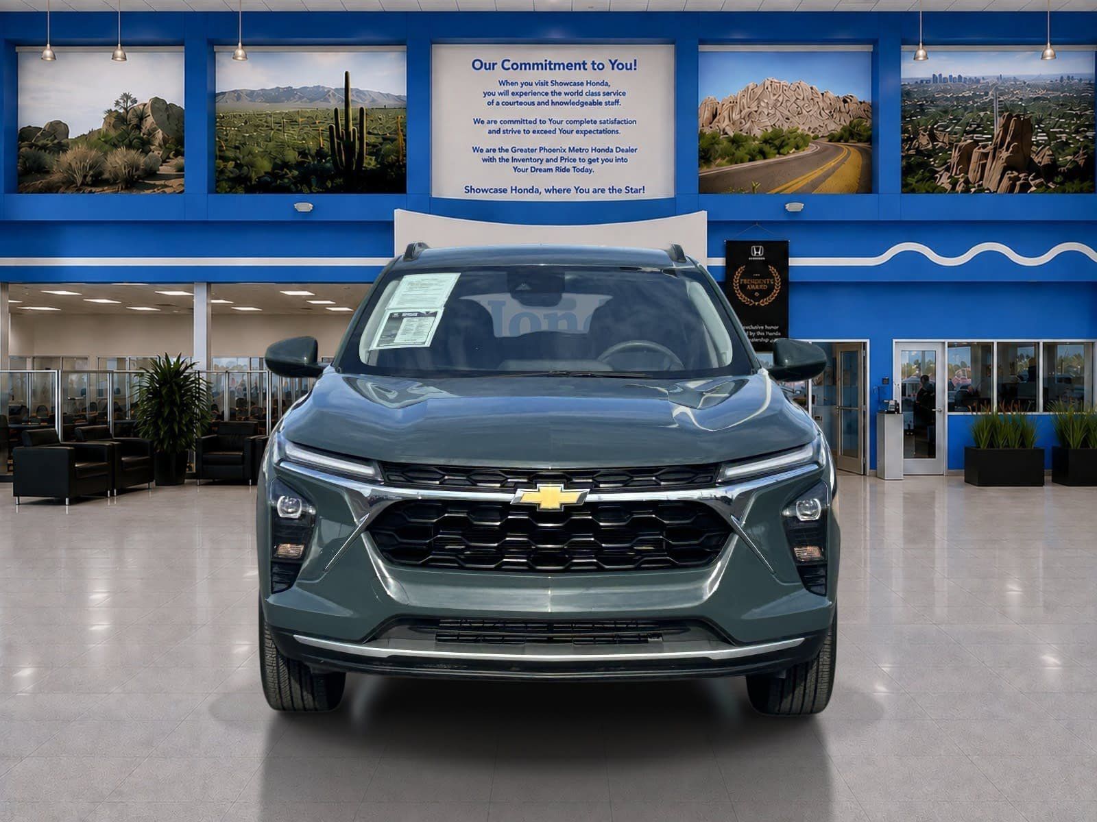 Used 2025 Chevrolet Trax LT FWD image 5