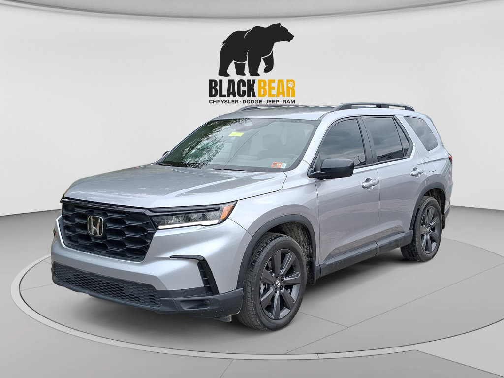 Used 2025 Honda Pilot Sport image 7