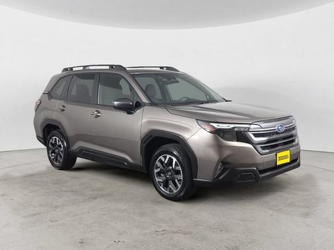 Certified 2025 Subaru Forester Premium AWD/4WD image 7