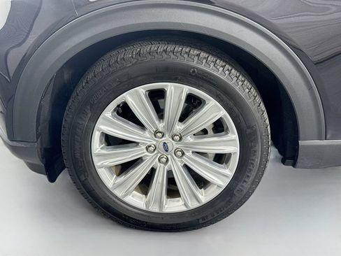 Used 2024 Ford Explorer Limited w/ Limited Technology Package RWD image 34
