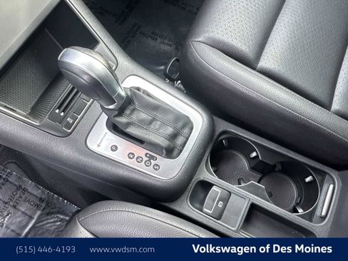 Used 2015 Volkswagen Tiguan SE image 16
