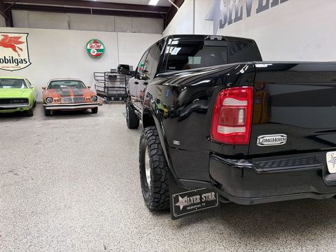 Used 2022 RAM 3500 Limited AWD/4WD image 9