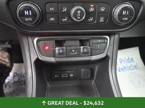 Used 2023 GMC Terrain AT4 image 33
