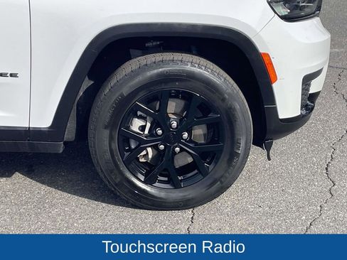 Certified 2024 Jeep Grand Cherokee L Laredo image 14