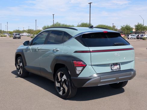Used 2025 Hyundai Kona Limited AWD/4WD image 3