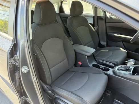 Certified 2024 Kia Forte LXS FWD image 32