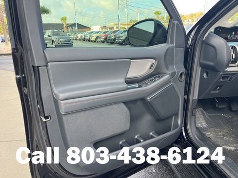 New 2025 Ford Expedition Active image 5