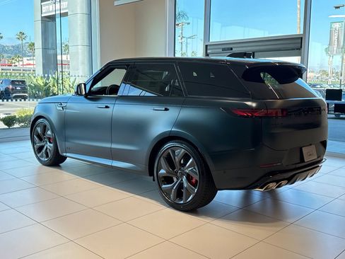 New 2026 Land Rover Range Rover Sport Autobiography AWD/4WD image 2