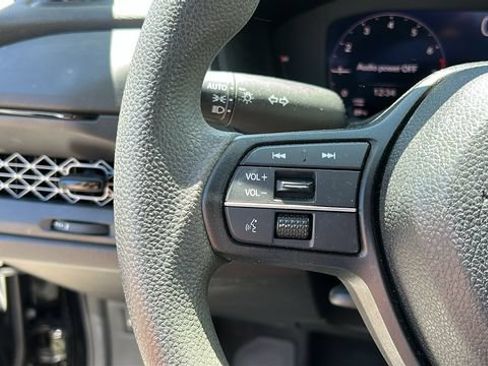 Used 2023 Honda Accord LX image 12
