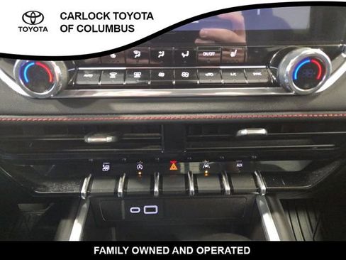 Used 2024 Chevrolet Colorado Z71 w/ Z71 Convenience Package 2 AWD/4WD image 26