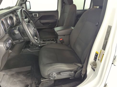 Used 2022 Jeep Gladiator Willys image 12