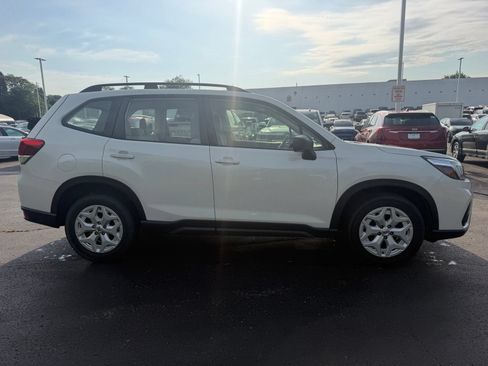 Used 2021 Subaru Forester AWD/4WD image 5