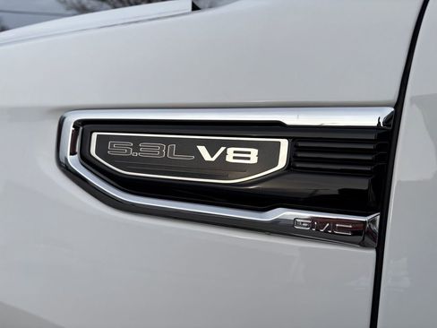 Certified 2022 GMC Sierra 1500 SLT w/ SLT Premium Package image 12