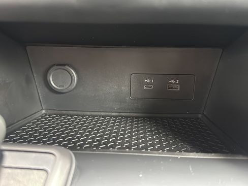 Used 2024 Nissan Pathfinder S AWD/4WD image 36
