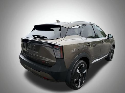 Used 2025 Nissan Kicks SR AWD/4WD image 6