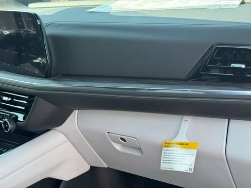 New 2026 Chevrolet Suburban Premier AWD/4WD image 26