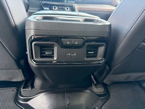 Used 2024 GMC Sierra 1500 AT4 w/ Technology Package AWD/4WD image 34