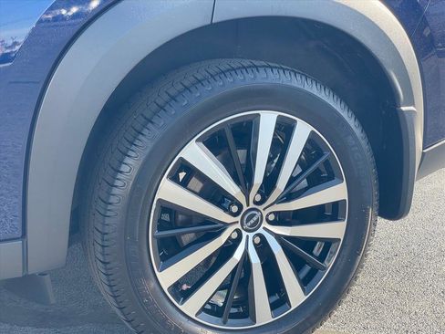 Used 2023 Nissan Pathfinder Platinum image 29