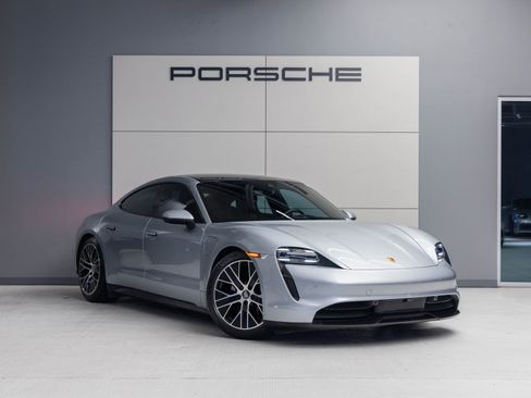 Certified 2023 Porsche Taycan image 9