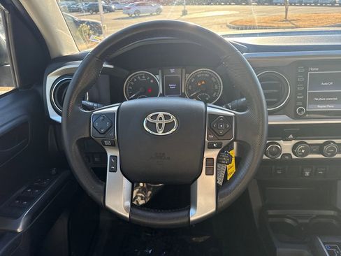 Used 2020 Toyota Tacoma SR5 image 18