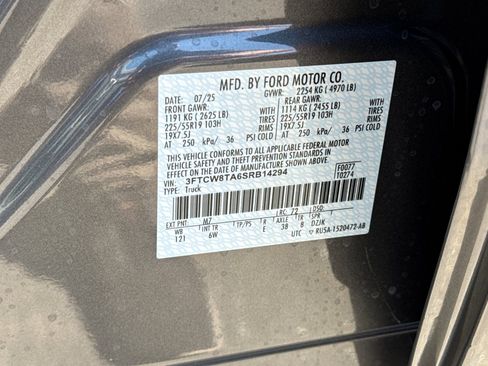 Used 2025 Ford Maverick Lobo image 22