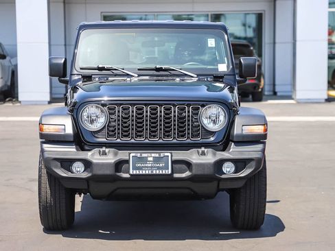 Used 2024 Jeep Wrangler Unlimited Sport AWD/4WD image 2