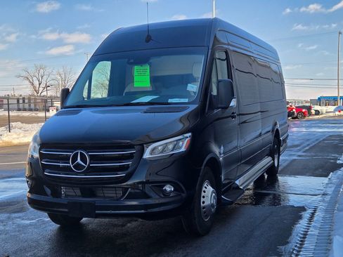 Used 2024 Mercedes-Benz Sprinter 3500 image 25