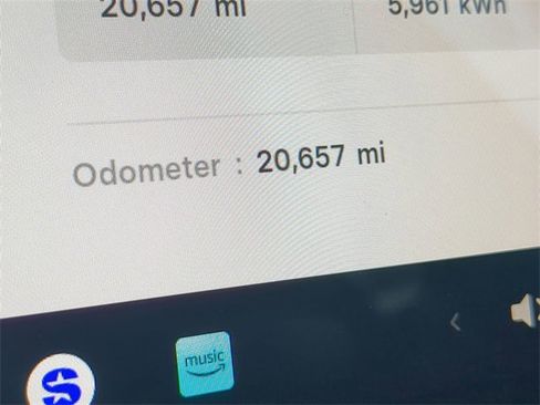 Used 2024 Tesla Model Y Long Range image 27