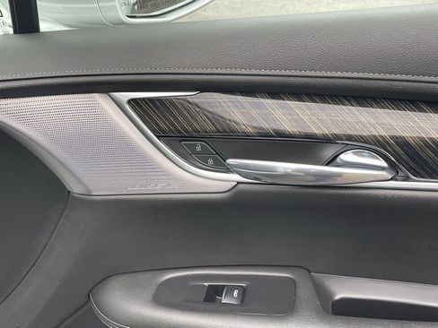 Used 2020 Cadillac XT6 Premium Luxury image 14