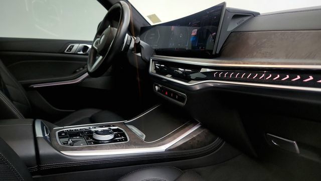 Used 2023 BMW X7 xDrive40i w/ Executive Package AWD/4WD image 36