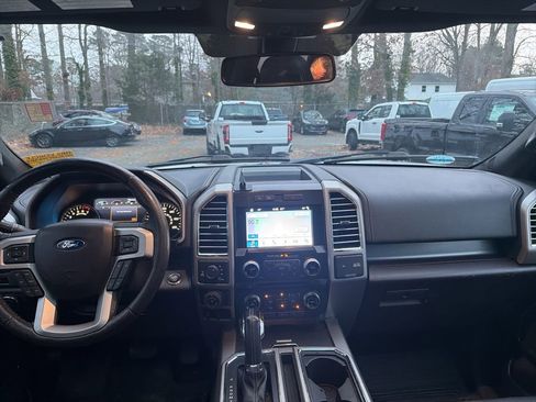 Used 2016 Ford F150 Lariat w/ Equipment Group 502A Luxury image 10