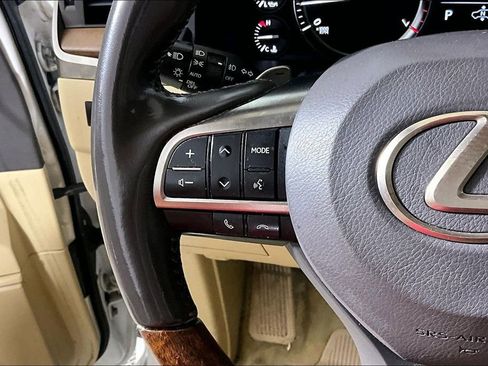 Used 2016 Lexus LX 570 4WD w/ Luxury Package image 14