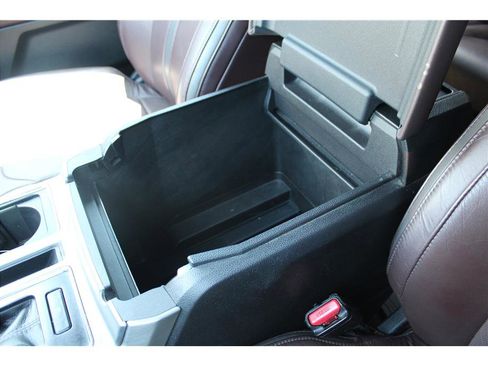 Used 2015 Ford F150 Platinum w/ Technology Package image 40