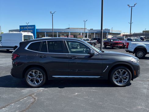Used 2023 BMW X3 xDrive30i w/ Premium Package image 3