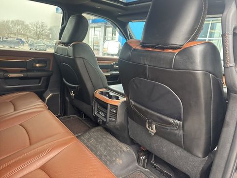 Used 2019 RAM 3500 Limited image 9