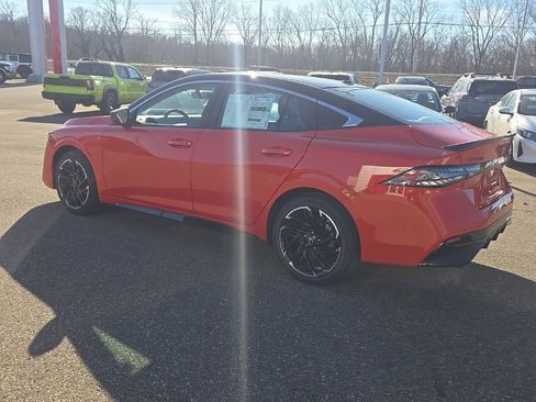 New 2026 Nissan Sentra SR FWD image 5