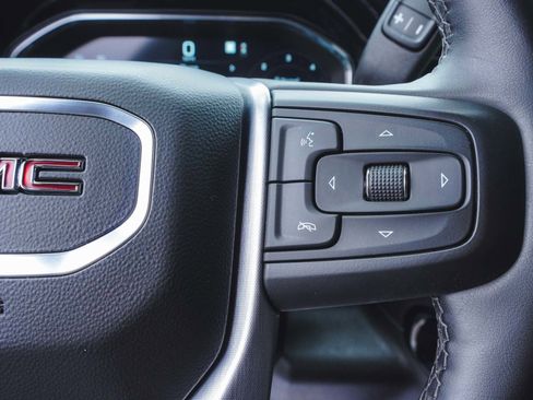 Used 2023 GMC Sierra 1500 Elevation image 27