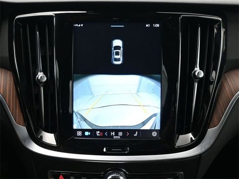 Used 2023 Volvo S60 B5 Plus w/ Climate Package image 21