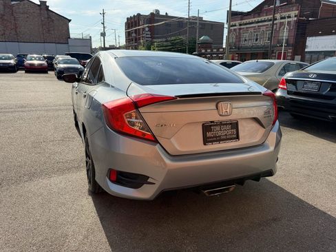 Used 2020 Honda Civic Sport image 4