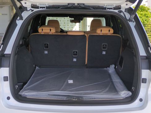 New 2025 Jeep Grand Cherokee Summit image 13